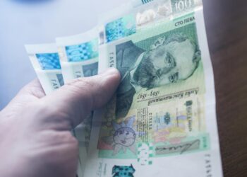 Изчислиха каква ще е новата минимална заплата от 1 януари 2025 година